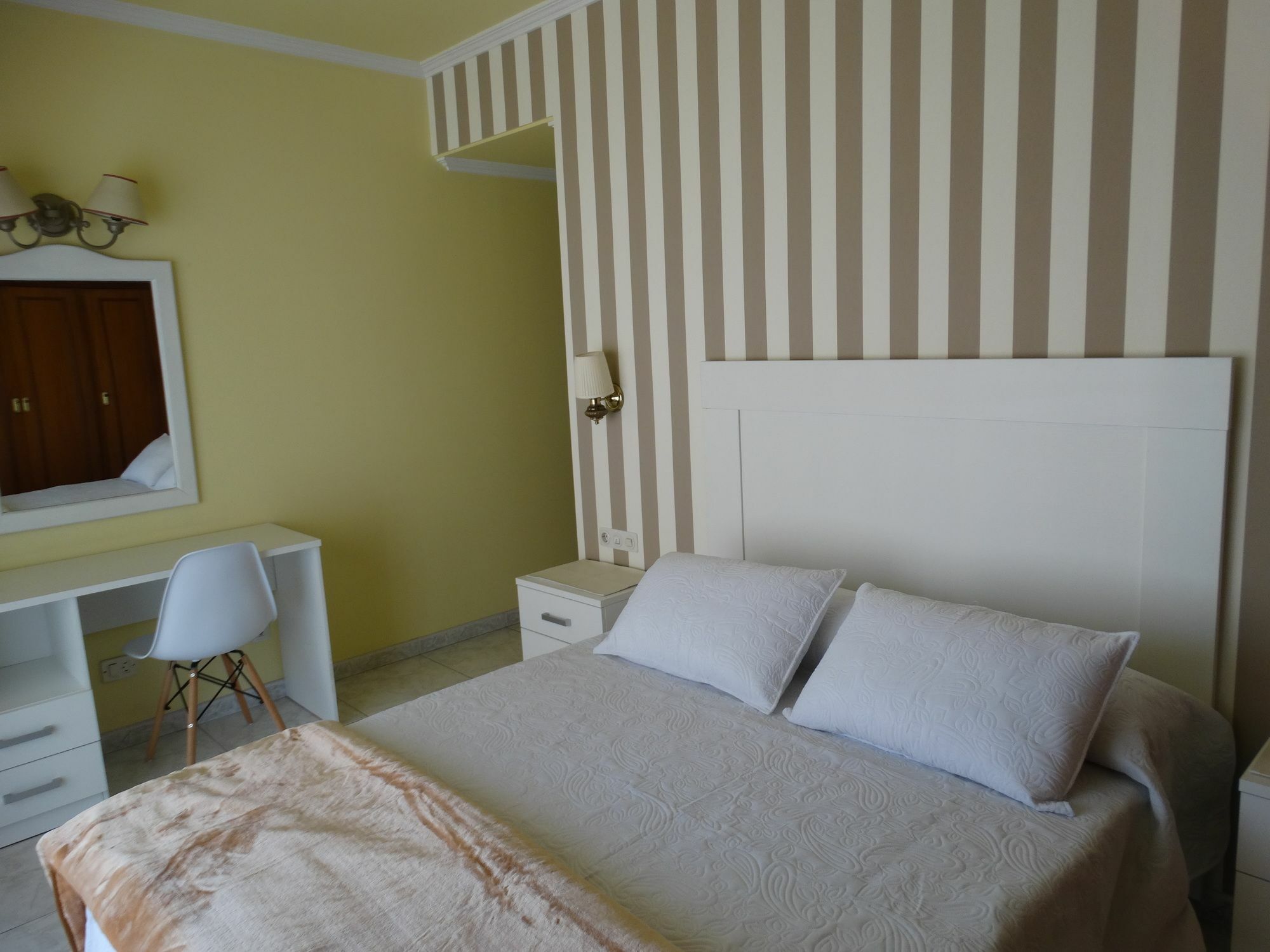 Hotel Cervantes Санхенхо Экстерьер фото